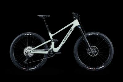 ZESTY CF 6.9 Carbone  2025